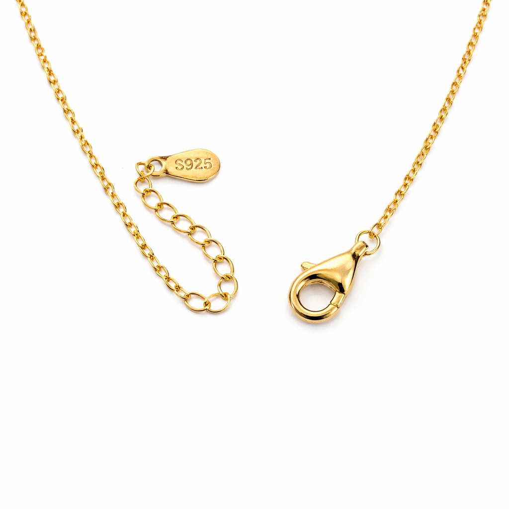 Close-Up of Infinity Heart Gold Vermeil Necklace Clasp – S925 Hypoallergenic